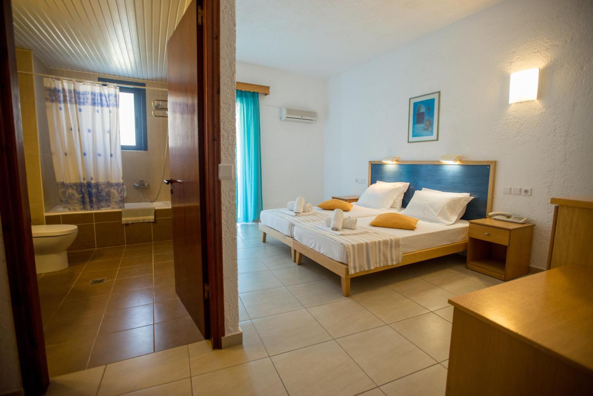 Neos Ikaros Hotel Agia Galini  Ngoại thất bức ảnh